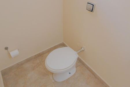 Casa à venda com 316m², 4 quartos e 4 vagasLavabo 2