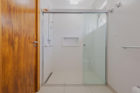 Casa à venda com 316m², 4 quartos e 4 vagasBanheiro da Suíte