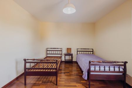 Casa à venda com 316m², 4 quartos e 4 vagasQuarto 2