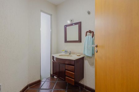 Casa à venda com 316m², 4 quartos e 4 vagasLavabo 1