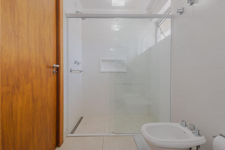 Casa à venda com 316m², 4 quartos e 4 vagasBanheiro 1