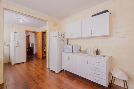 Casa à venda com 316m², 4 quartos e 4 vagasCozinha