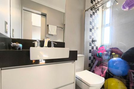 Apartamento à venda com 246m², 4 quartos e 3 vagasBanheiro da Suíte 4