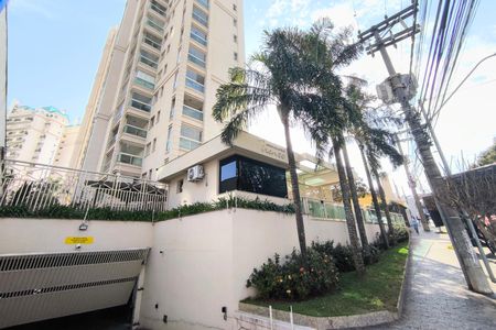 Apartamento à venda com 246m², 4 quartos e 3 vagasFachada