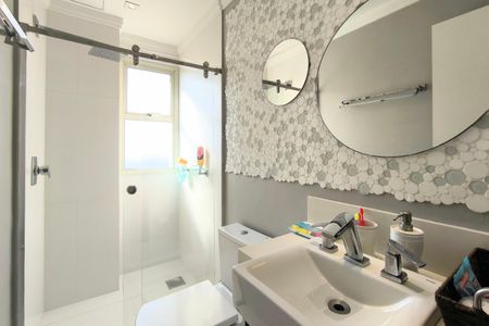 Apartamento à venda com 246m², 4 quartos e 3 vagasBanheiro da Suíte 2