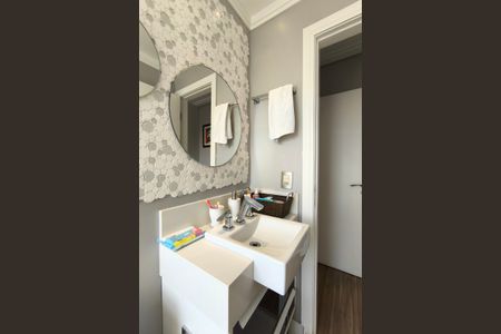 Apartamento à venda com 246m², 4 quartos e 3 vagasBanheiro da Suíte 2