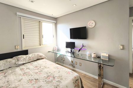 Apartamento à venda com 246m², 4 quartos e 3 vagasSuíte 2