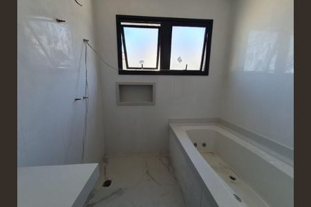 Casa de condomínio à venda com 214m², 4 quartos e 3 vagas