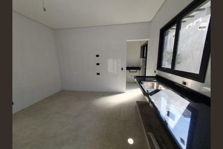 Casa de condomínio à venda com 214m², 4 quartos e 3 vagas