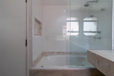 Apartamento à venda com 180m², 3 quartos e 3 vagas