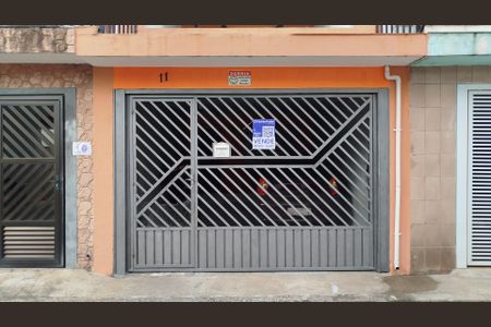 Casa à venda com 80m², 2 quartos e 1 vaga Casa à venda com 80m², 2 quartos e 1 vagaFachada