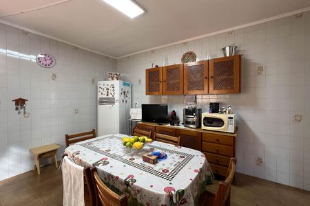 Casa à venda com 200m², 3 quartos e 3 vagas Casa à venda com 200m², 3 quartos e 3 vagasCozinha