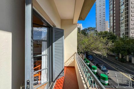 Casa à venda com 200m², 3 quartos e 3 vagas Casa à venda com 200m², 3 quartos e 3 vagasQuarto 1