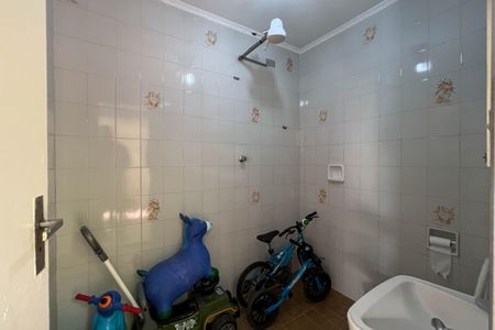 Casa à venda com 200m², 3 quartos e 3 vagas Casa à venda com 200m², 3 quartos e 3 vagasÁrea de Serviço