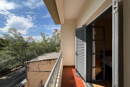 Casa à venda com 200m², 3 quartos e 3 vagas Casa à venda com 200m², 3 quartos e 3 vagasQuarto 1
