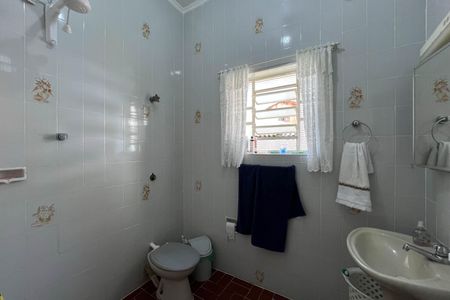 Casa à venda com 200m², 3 quartos e 3 vagas Casa à venda com 200m², 3 quartos e 3 vagasBanheiro