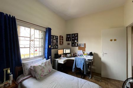 Casa à venda com 200m², 3 quartos e 3 vagas Casa à venda com 200m², 3 quartos e 3 vagasQuarto 2