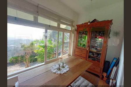 Apartamento à venda com 75m², 3 quartos e sem vaga