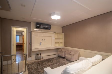 Casa à venda com 420m², 3 quartos e 3 vagas Casa à venda com 420m², 3 quartos e 3 vagasSala