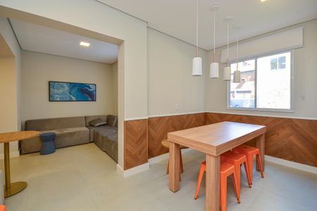 Apartamento à venda com 38m², 2 quartos e 1 vaga Apartamento à venda com 38m², 2 quartos e 1 vagaÁrea comum - Salão de festas