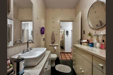 Casa à venda com 200m², 3 quartos e 1 vaga Casa à venda com 200m², 3 quartos e 1 vagaBanheiro