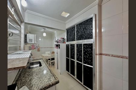 Casa à venda com 200m², 3 quartos e 1 vaga Casa à venda com 200m², 3 quartos e 1 vagaCozinha