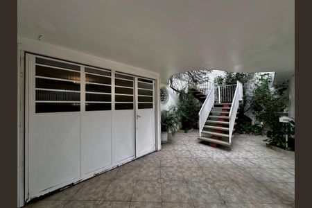 Casa à venda com 200m², 3 quartos e 1 vaga Casa à venda com 200m², 3 quartos e 1 vagaGaragem