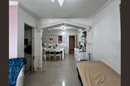 Casa à venda com 200m², 3 quartos e 1 vaga Casa à venda com 200m², 3 quartos e 1 vagaSala