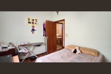 Casa à venda com 285m², 4 quartos e 5 vagas Casa à venda com 285m², 4 quartos e 5 vagasQuarto 1