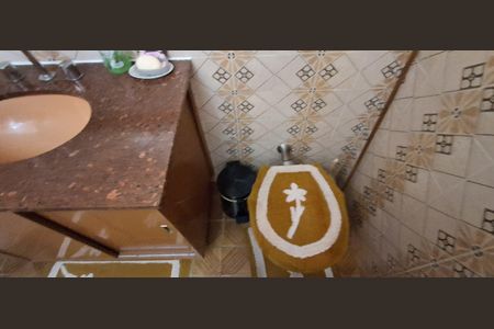 Casa à venda com 285m², 4 quartos e 5 vagas Casa à venda com 285m², 4 quartos e 5 vagasBanheiro Social