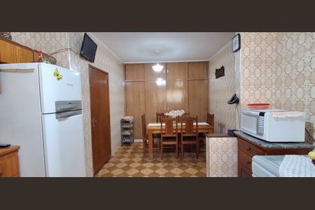 Casa à venda com 285m², 4 quartos e 5 vagas Casa à venda com 285m², 4 quartos e 5 vagasCozinha