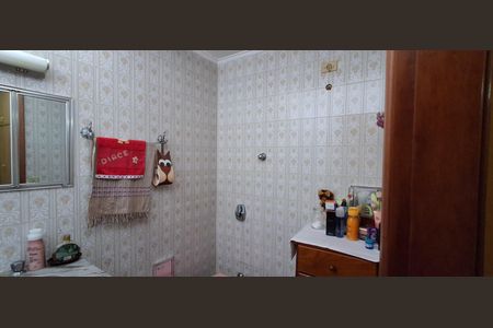 Casa à venda com 285m², 4 quartos e 5 vagas Casa à venda com 285m², 4 quartos e 5 vagasBanheiro Suíte