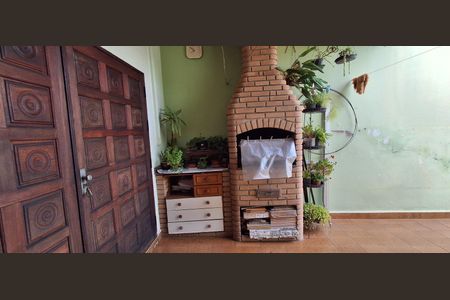 Casa à venda com 285m², 4 quartos e 5 vagas Casa à venda com 285m², 4 quartos e 5 vagasQuintal