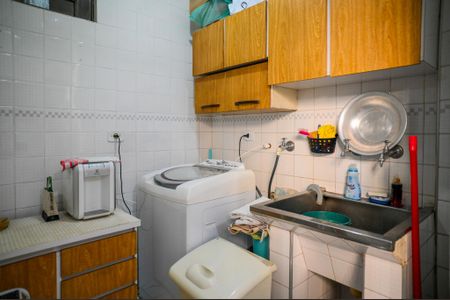 Casa à venda com 170m², 3 quartos e 2 vagasÁrea de Serviço