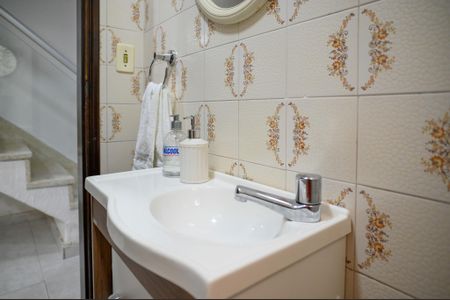 Casa à venda com 170m², 3 quartos e 2 vagasLavabo