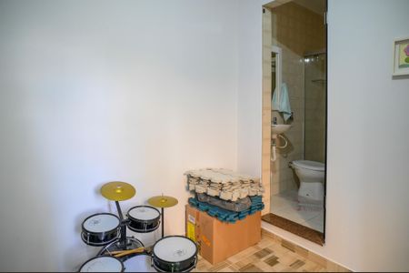 Casa à venda com 170m², 3 quartos e 2 vagasQuarto de Serviço