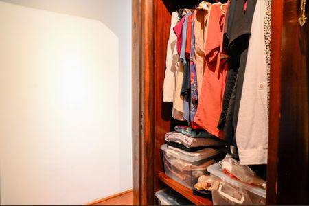 Casa à venda com 170m², 3 quartos e 2 vagasCloset