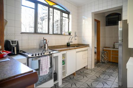 Casa à venda com 170m², 3 quartos e 2 vagasCozinha