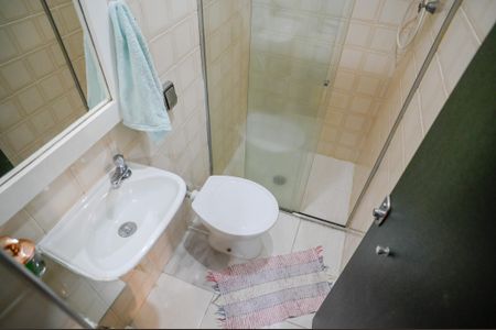 Casa à venda com 170m², 3 quartos e 2 vagasBanheiro de Serviço