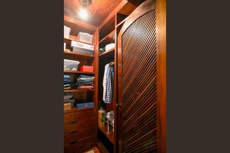 Casa à venda com 170m², 3 quartos e 2 vagasCloset