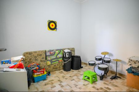 Casa à venda com 170m², 3 quartos e 2 vagasQuarto de Serviço