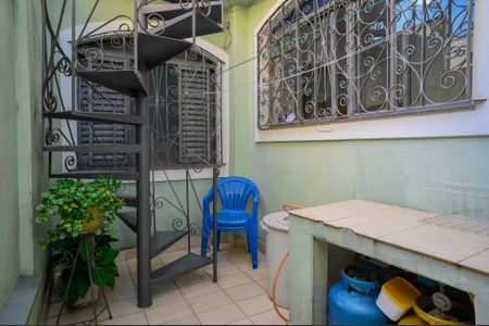 Casa à venda com 170m², 3 quartos e 2 vagasQuintal