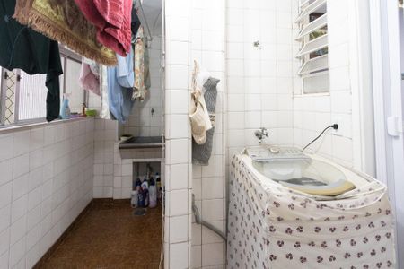 Apartamento à venda com 110m², 3 quartos e 2 vagas Apartamento à venda com 110m², 3 quartos e 2 vagasÁrea de Serviço