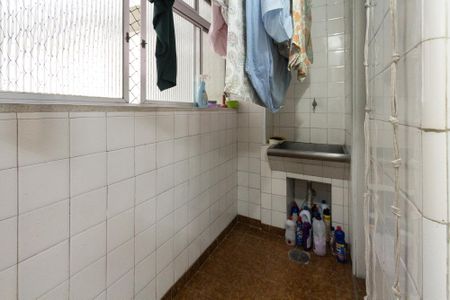 Apartamento à venda com 110m², 3 quartos e 2 vagas Apartamento à venda com 110m², 3 quartos e 2 vagasÁrea de Serviço