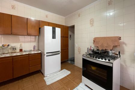 Casa à venda com 230m², 4 quartos e 2 vagas Casa à venda com 230m², 4 quartos e 2 vagasCozinha