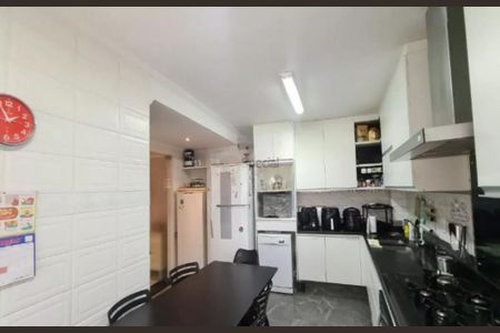 Casa à venda com 250m², 3 quartos e 6 vagas