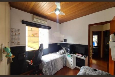 Casa à venda com 250m², 3 quartos e 6 vagas