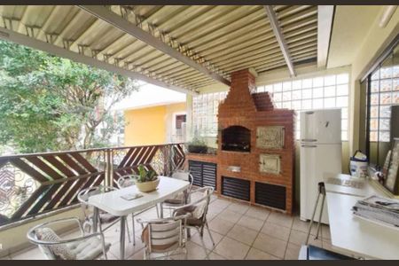Casa à venda com 250m², 3 quartos e 6 vagas