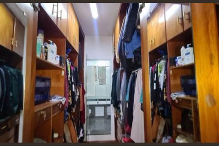 Casa à venda com 250m², 3 quartos e 6 vagas
