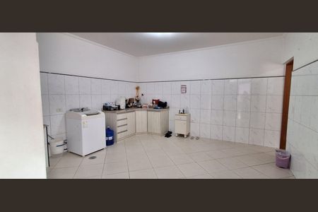 Casa à venda com 228m², 2 quartos e 2 vagas Casa à venda com 228m², 2 quartos e 2 vagasÁrea de Serviço